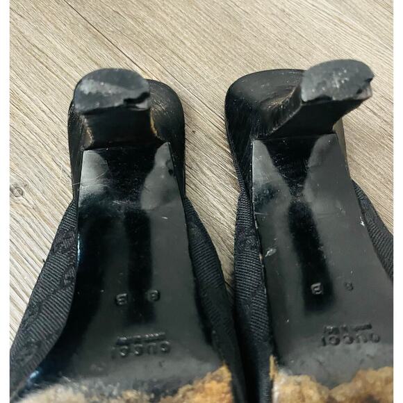 Authentic, Vintage Black Gucci Fabric mule.
Square Toe. GG Logo 8B - Picture 3 of 5